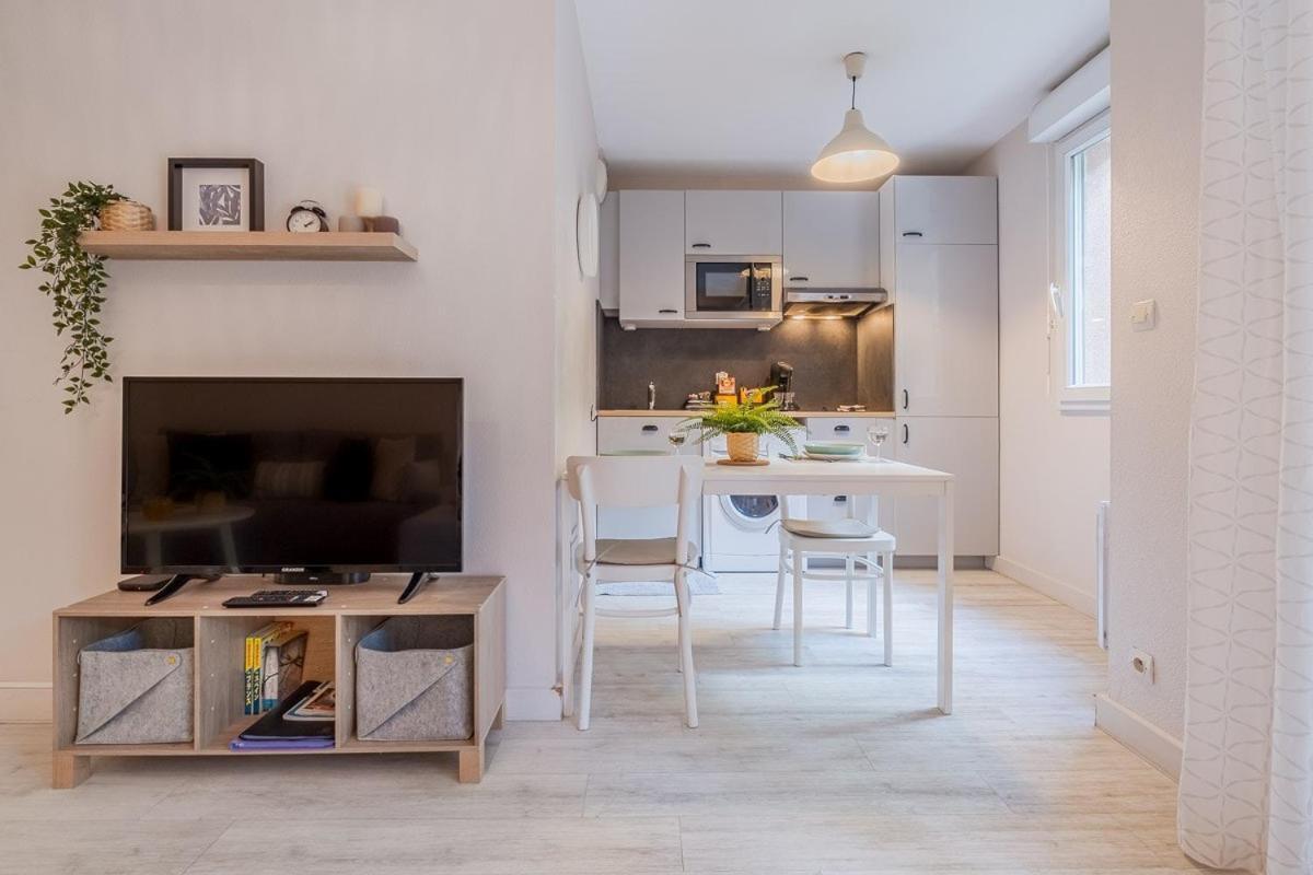 Les Capitouls - Avec Entree Autonome, Jardin, Parking Prive & Sa Piscine ! - Apartment Toulouse