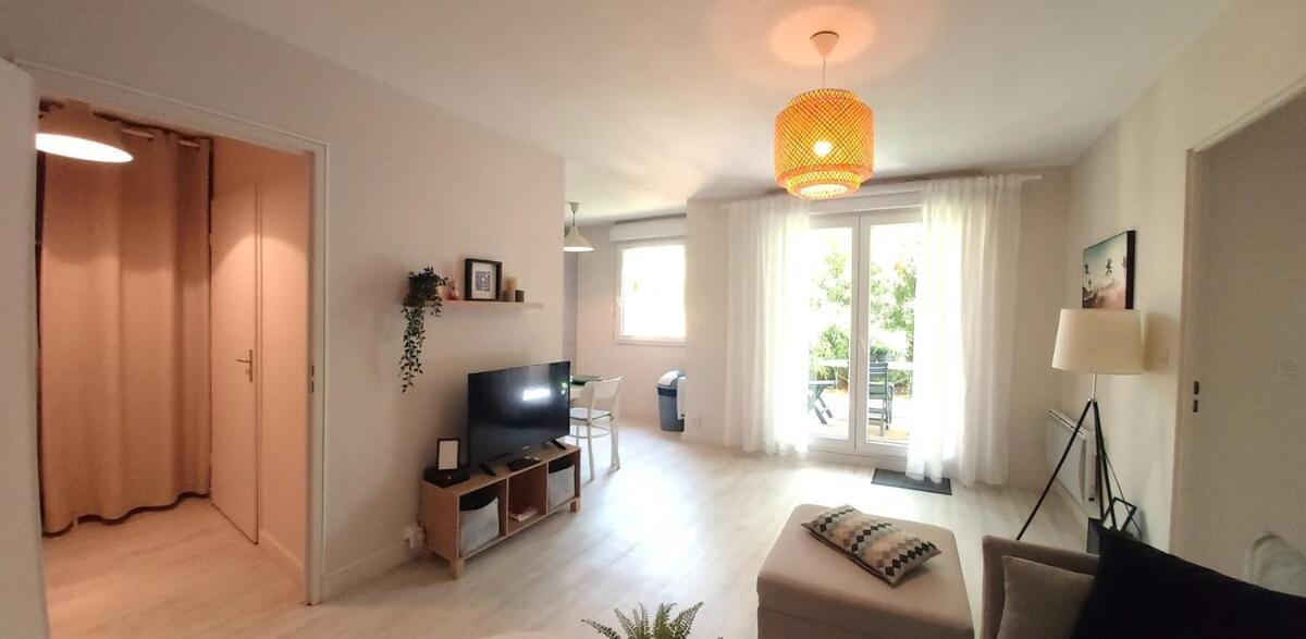 Les Capitouls - Avec Entree Autonome, Jardin, Parking Prive & Sa Piscine ! - Apartment